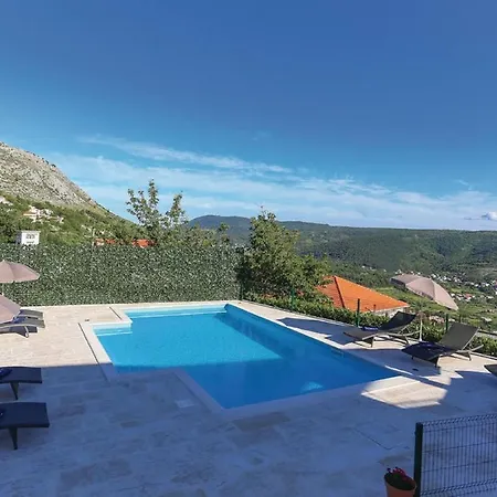 Villa In