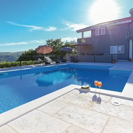 In Villa Gornje Sitno